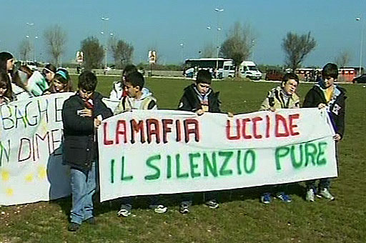 La mafia uccide Il silenzio pure