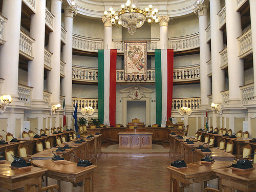 A Reggio Emilia le Istituzioni si svegliano?