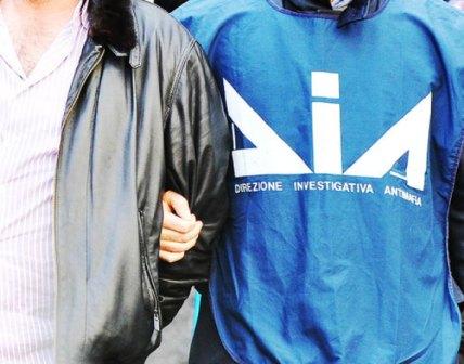 Operazione DIA contro l'asse Camorra-Cosa Nostra sull'Ortofrutta