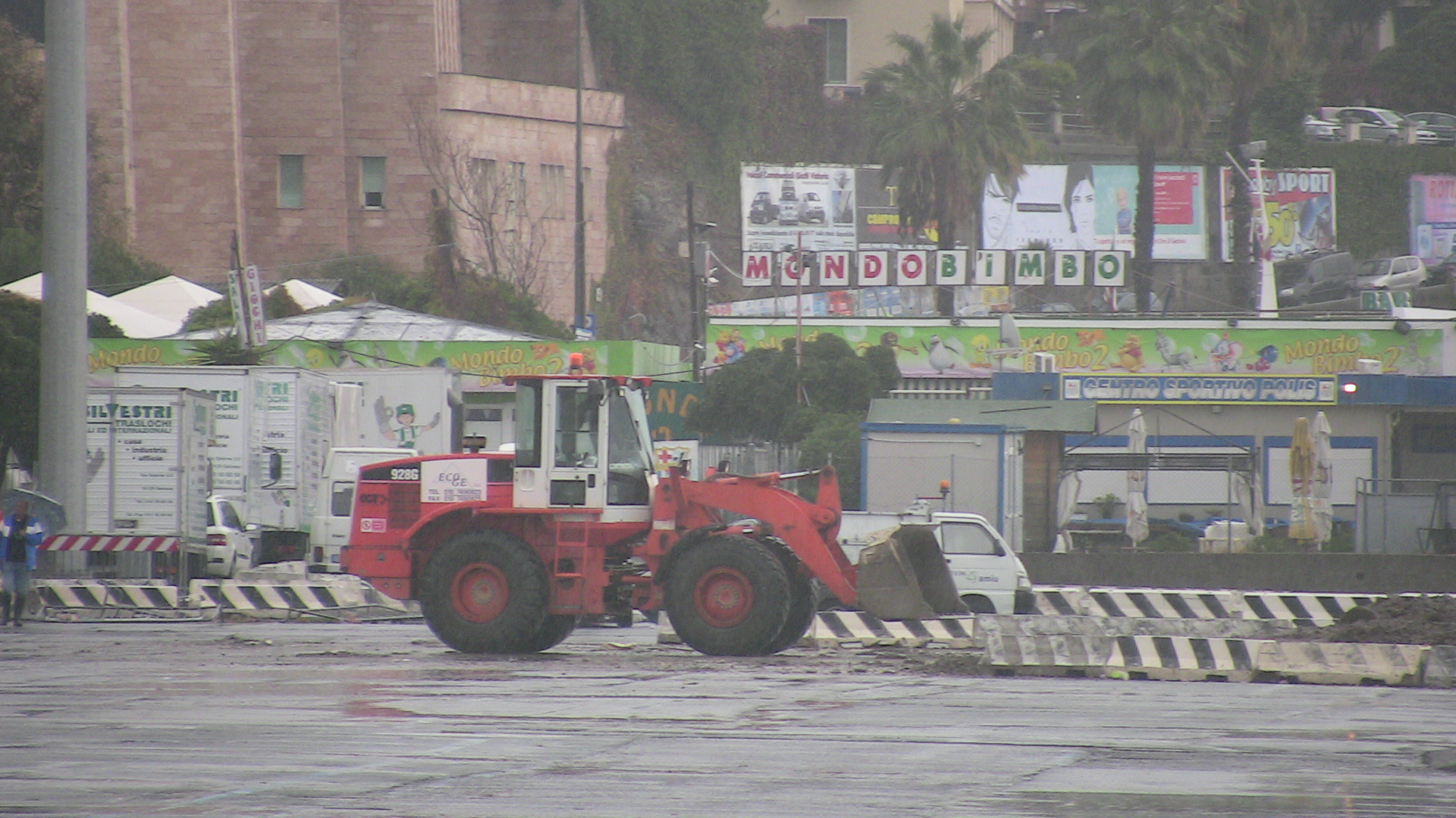 i mezzi ECO-GE in Piazzale Kennedy