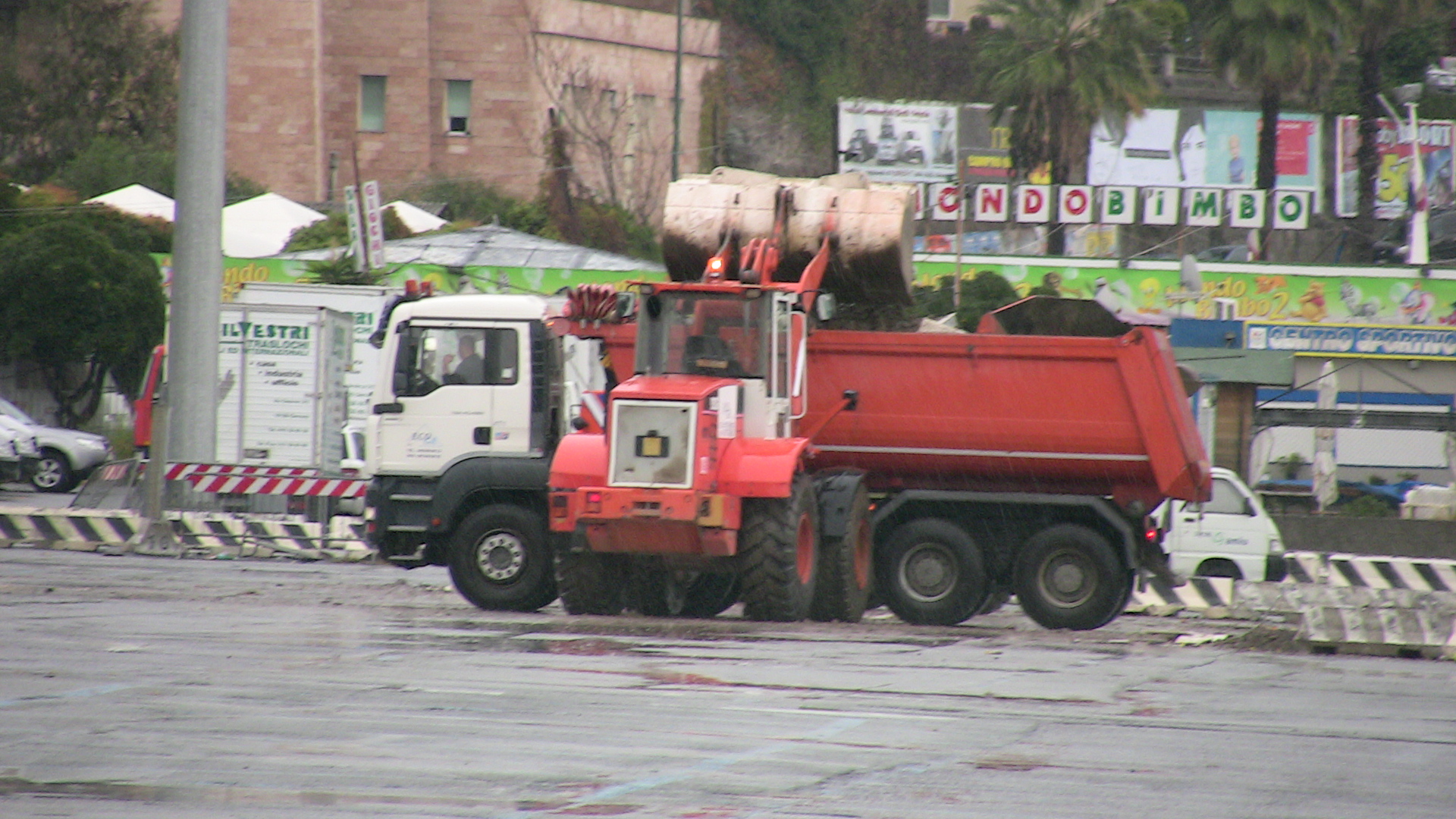 i mezzi ECO-GE in Piazzale Kennedy