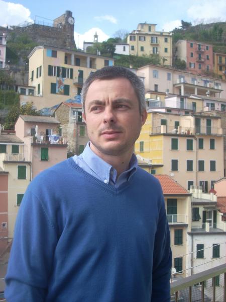 Calzetta parla di trasparenza ma sui rapporti con la 