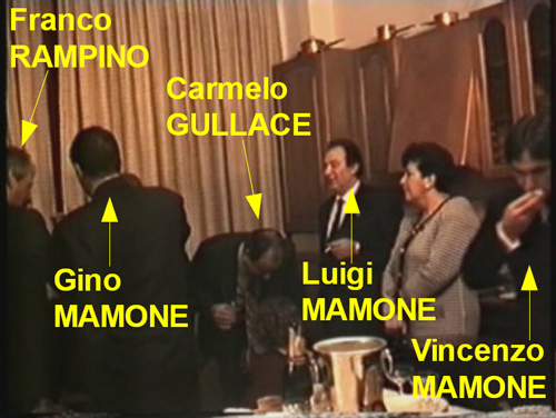 il brindisi di Gino MAMONE con Franco RAMPINO, attorniano dal vecchio nonno, Carmelo GULLACE e Luigi MAMONE