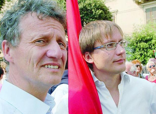 con gli occhiali Giovanni LUNARDON neo coordinatore PD genovese... con gli occhiali Giovanni LUNARDON neo coordinatore PD genovese...