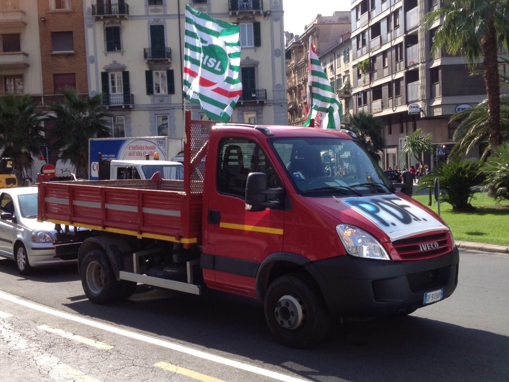 OTIA con le bandiere CISL, per “aggirare” l'interdizione ed altri dettagli