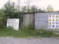 La recinzione dall'esterno, sempre nel 2005